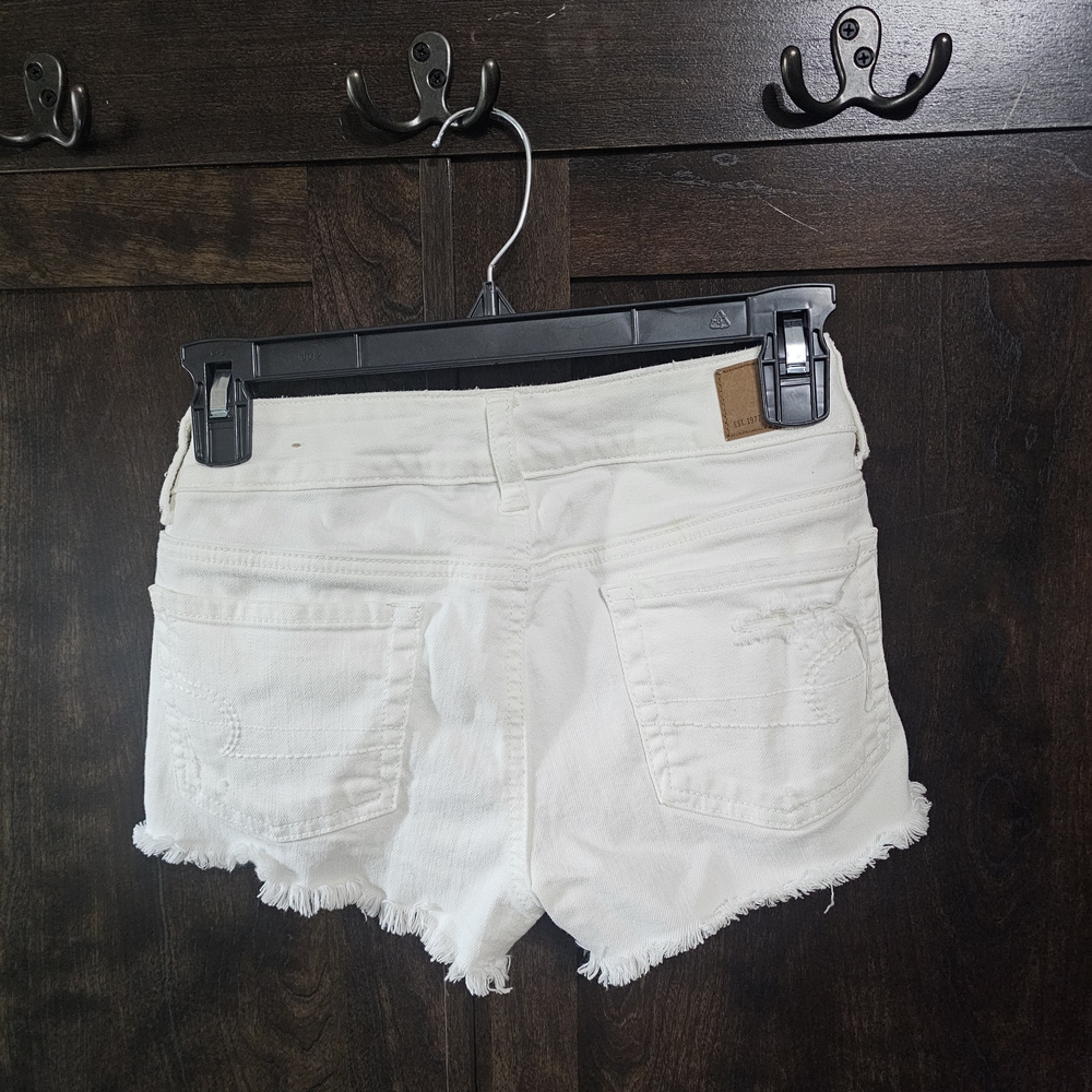 American Eagle Outfitters White Cut-Off Jean Shorts - Picture 2 of 3